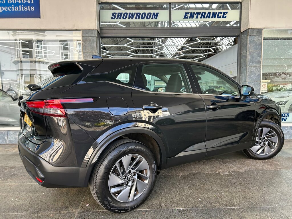 Nissan Qashqai 1.3 Dig-t Mhev Acenta Premium Suv Hybrid Ma DY72KUA Black #6
