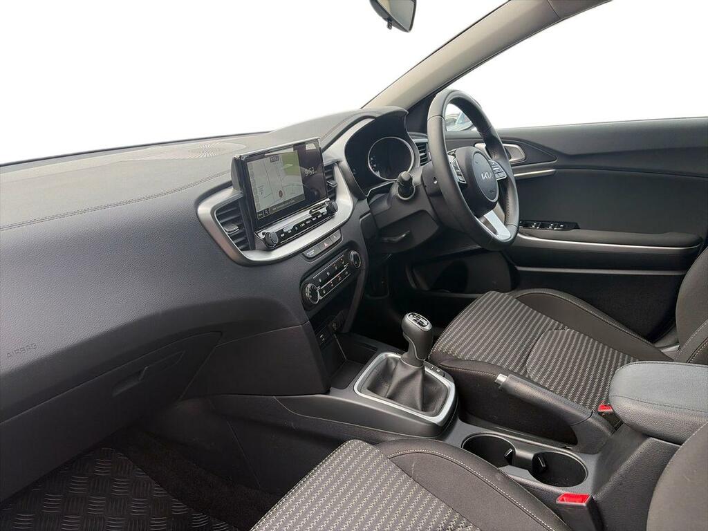 Kia Ceed 1.5 T-gdi 2 Hatchback Euro 6 S RE74HRO Black #3