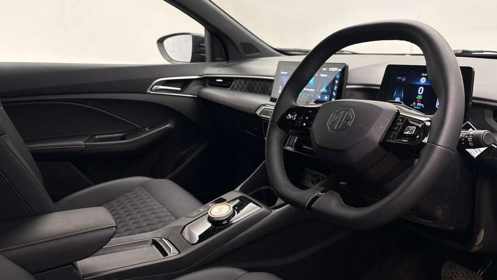MG MG3 1.5 Hybrid Trophy Hatchback Hybrid Aut Black #2
