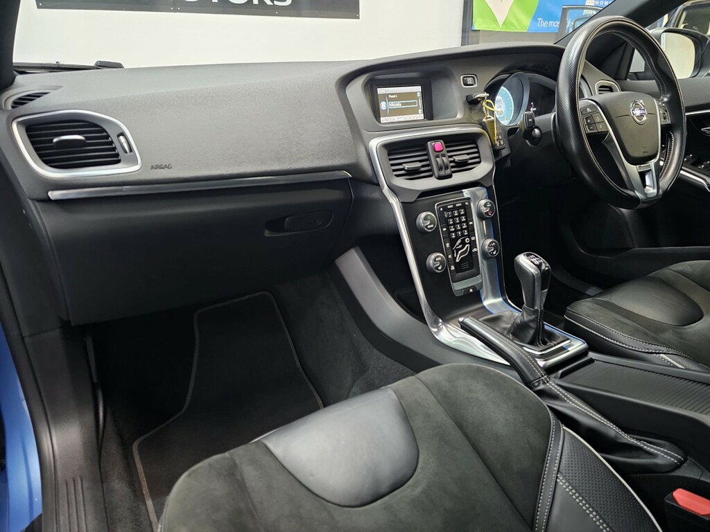Volvo V40 2.0 R-design D4 ND16VTK Blue #4