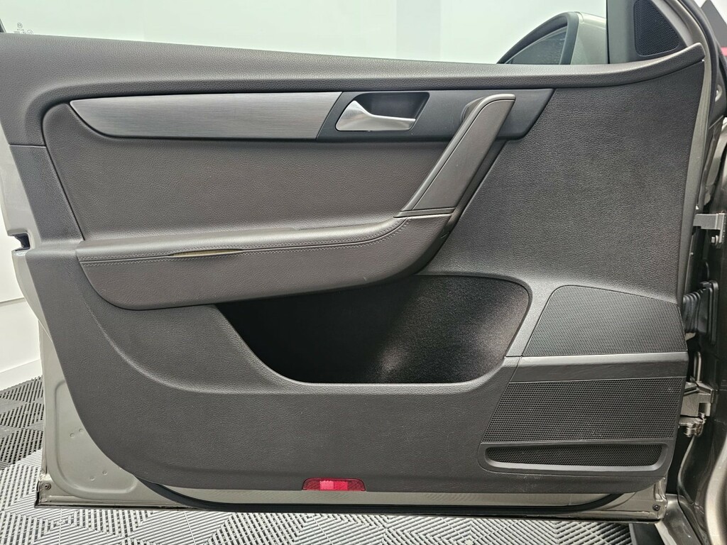 Volkswagen Passat Silver #20