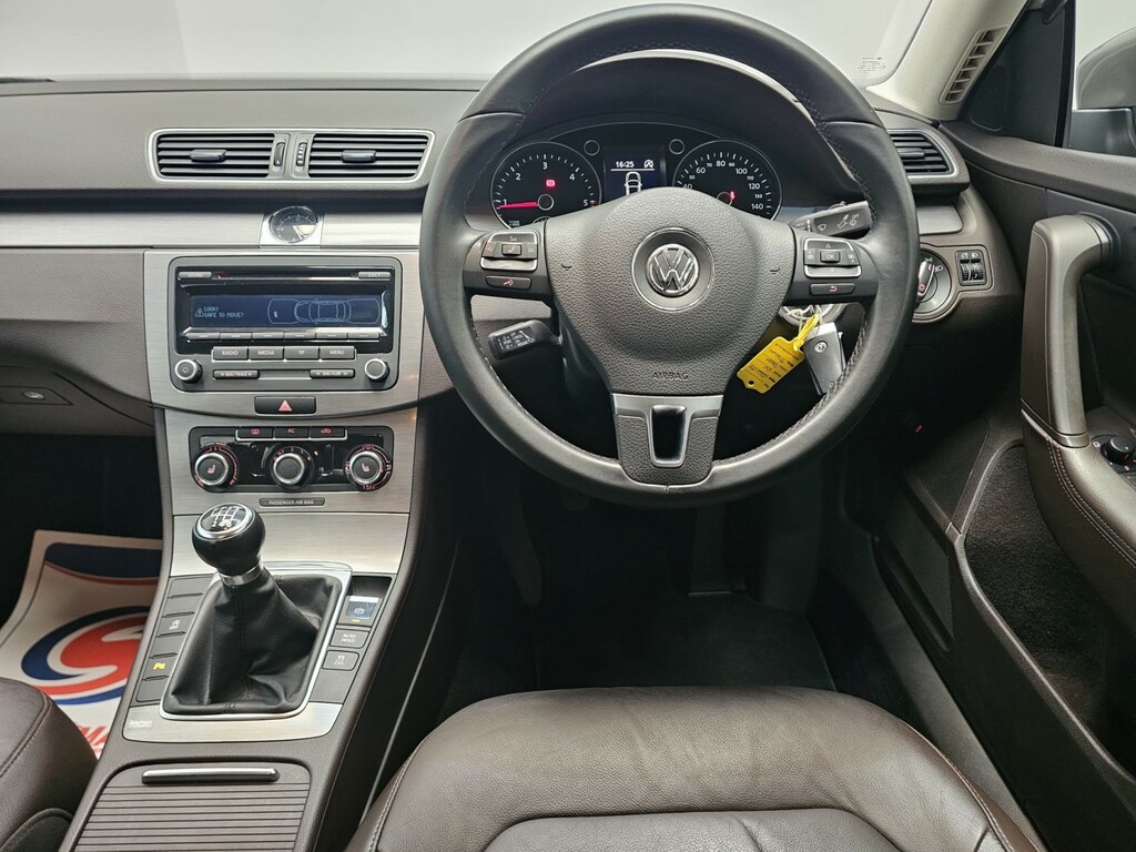 Volkswagen Passat Silver #12