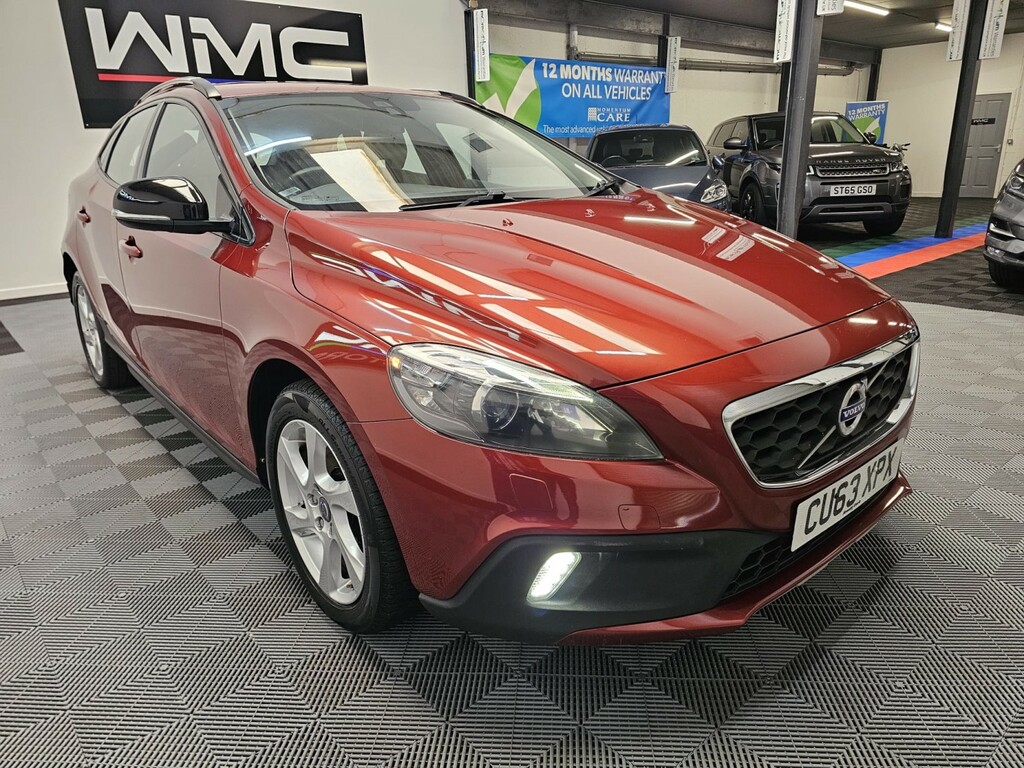 Volvo V40 Cross Country 1.6 D2 Lux Red #2