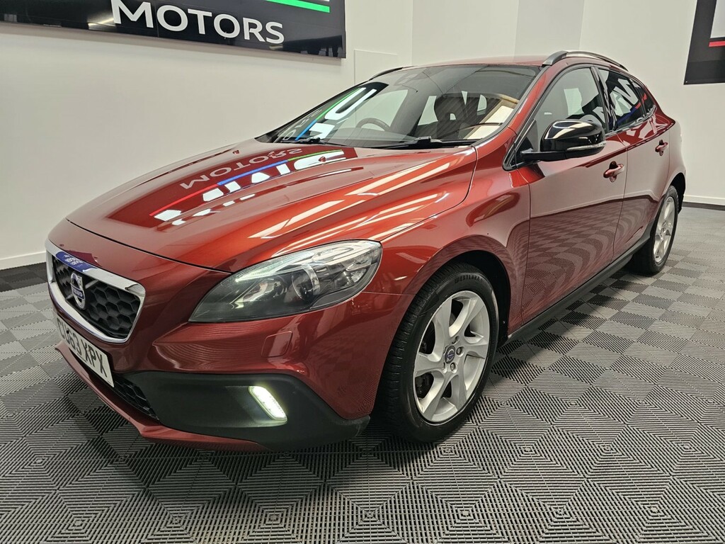 Volvo V40 Cross Country 1.6 D2 Lux Red #4