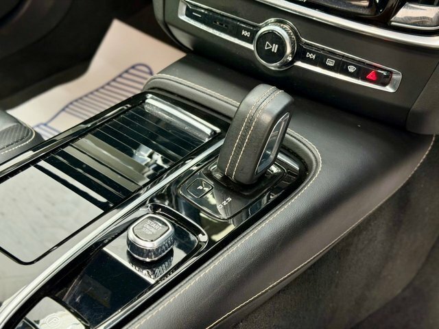 Volvo S90 T8 Recharge R-design Climate Pack Grey #38