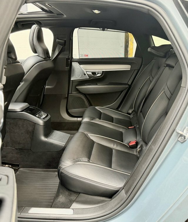 Volvo S90 T8 Recharge R-design Climate Pack Grey #28