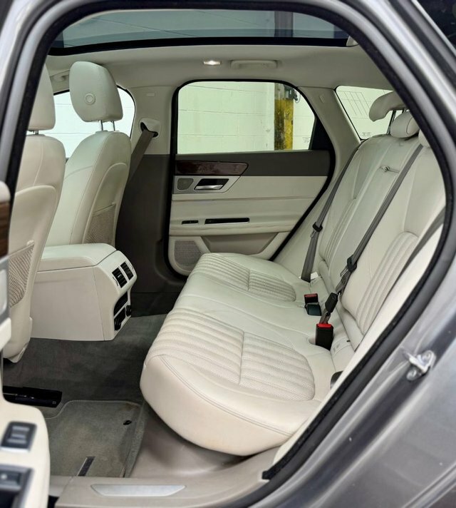 Jaguar XF R-dynamic Se Black White #27
