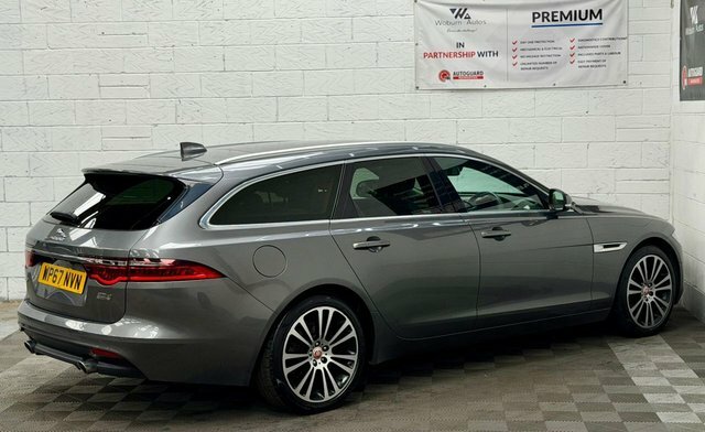 Jaguar XF R-dynamic Se Black White #17