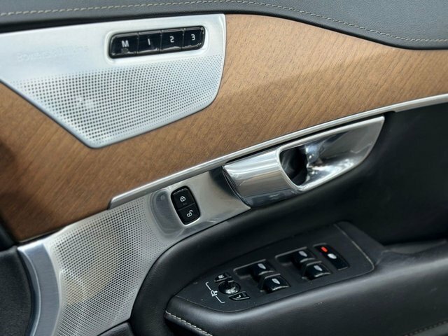 Volvo XC90  Silver #47