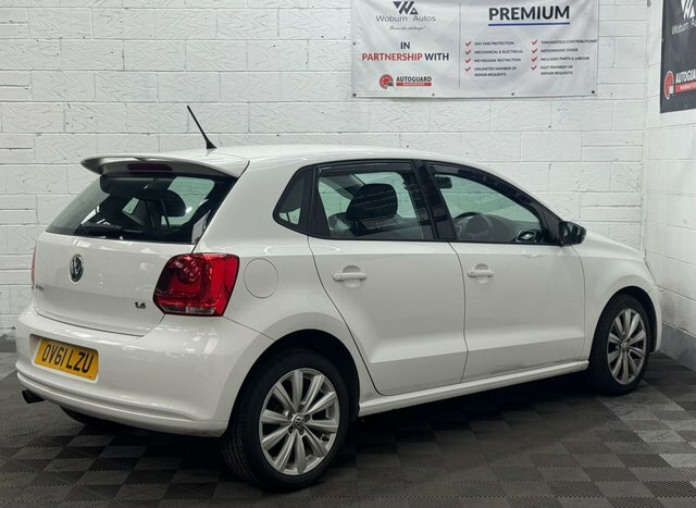 Volkswagen Polo Match Red #11
