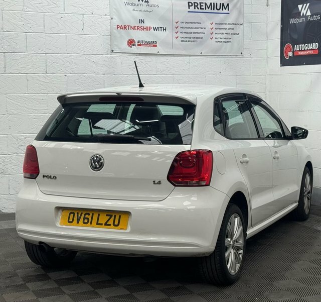 Volkswagen Polo Match Red #10