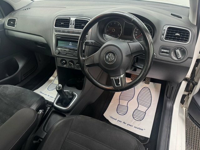 Volkswagen Polo Match Red #17