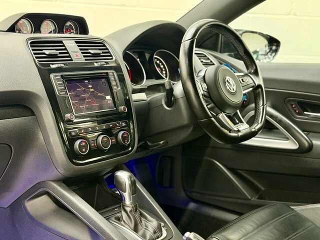 Volkswagen Scirocco 2.0 Tsi Bluemotion Tech R-line Hatchback Petro Purple #3