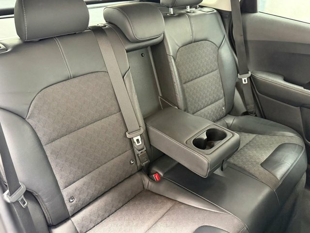Kia Niro 2 White #26