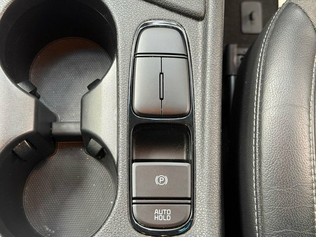 Kia Niro 2 White #38