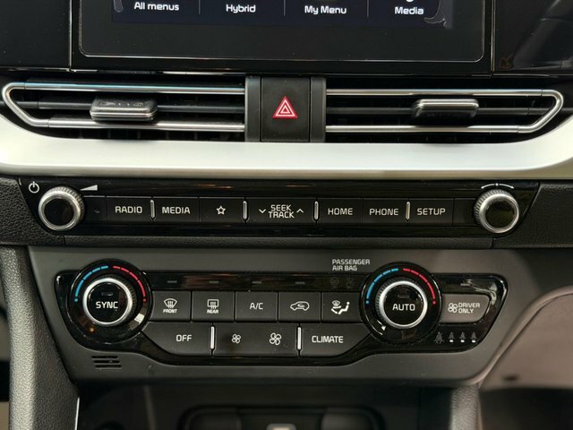 Kia Niro 2 White #34
