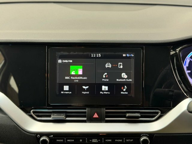 Kia Niro 2 White #31