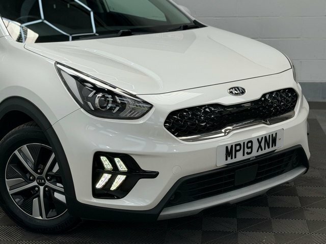Kia Niro 2 White #11