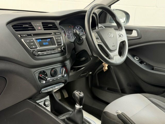 Hyundai I20 1.2 Se Coupe Euro 6 84 Ps Grey #3