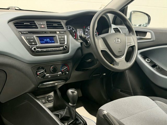 Hyundai I20 1.2 S Hatchback Euro 6 75 Ps White #2