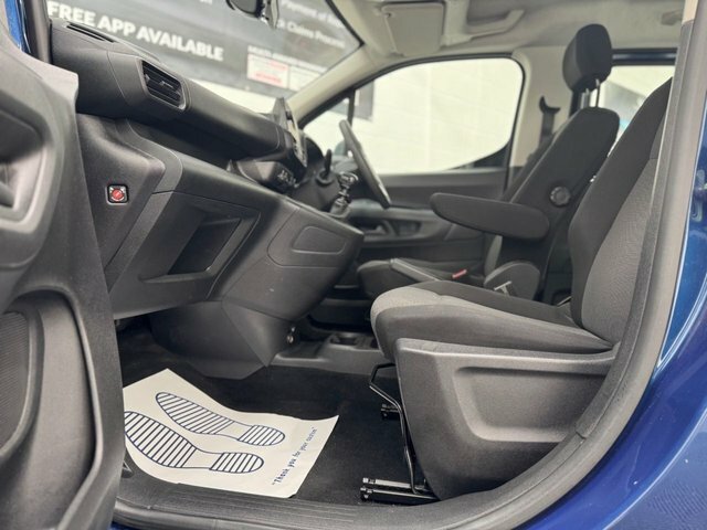 Vauxhall Combo Life Energy 7 Seat 5-Door Black #16