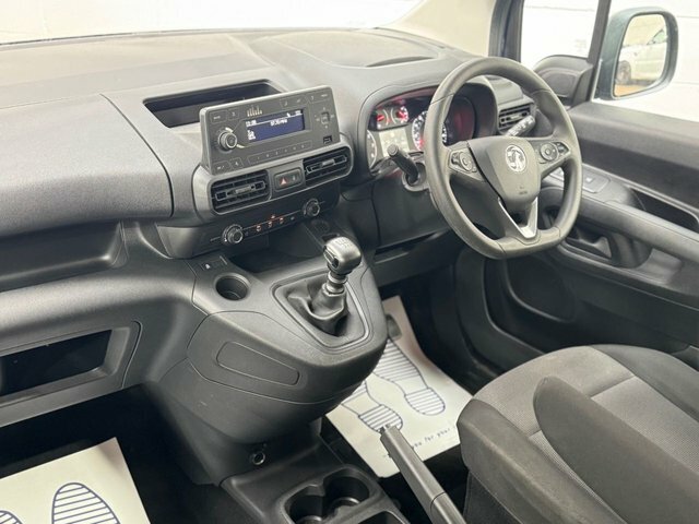 Vauxhall Combo Life Energy 7 Seat 5-Door Black #36