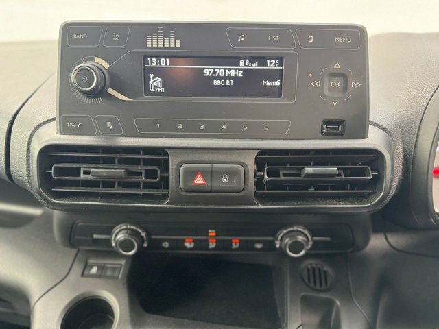 Vauxhall Combo Life Energy 7 Seat 5-Door Black #23