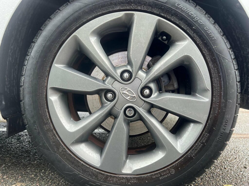 Hyundai I20 I20 Premium Mpi Red #42