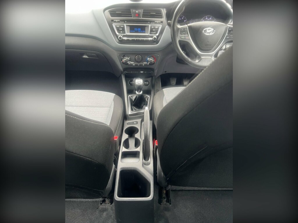 Hyundai I20 I20 Premium Mpi Red #26
