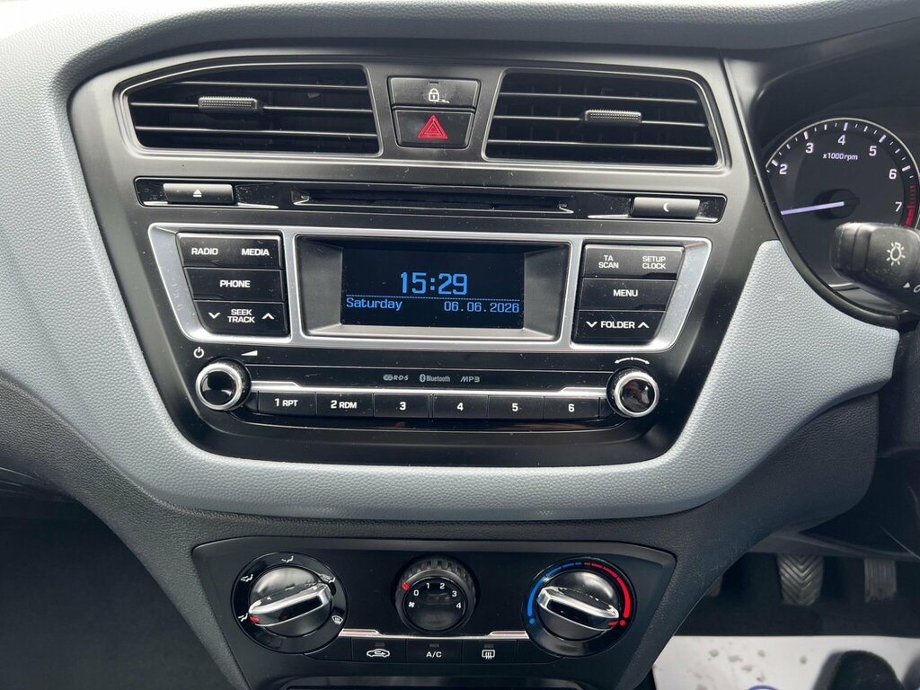 Hyundai I20 I20 Premium Mpi Red #36