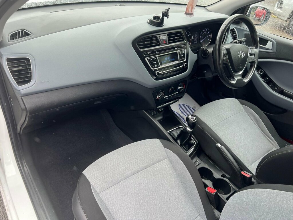 Hyundai I20 I20 Premium Mpi Red #11
