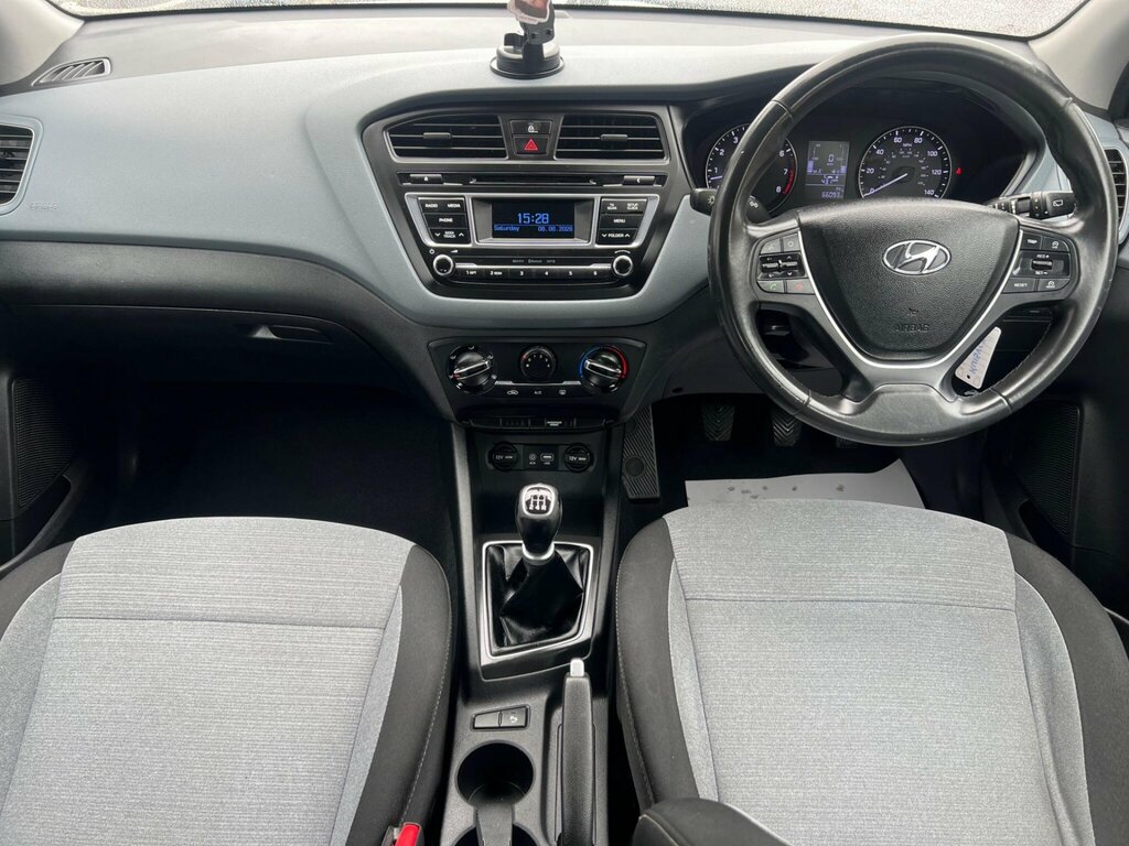 Hyundai I20 I20 Premium Mpi Red #28