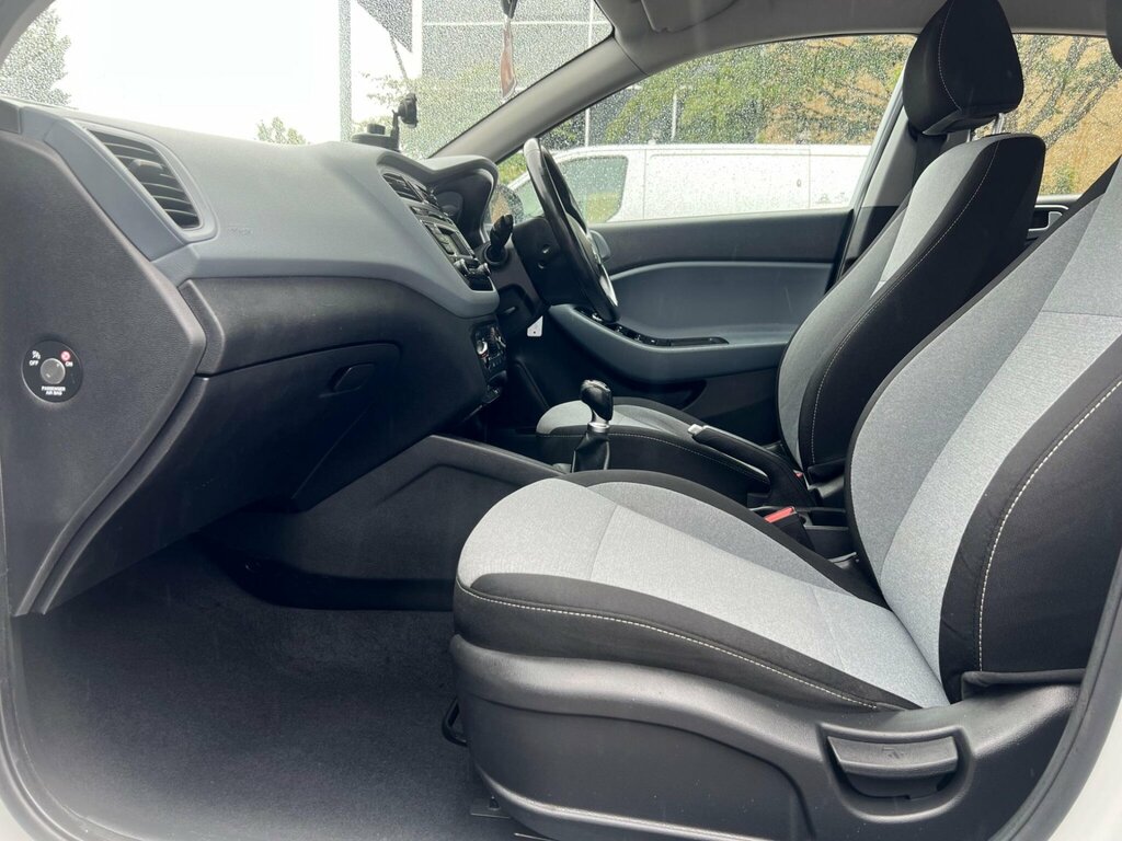 Hyundai I20 I20 Premium Mpi Red #13