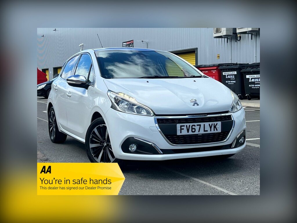 Peugeot 208 1.2 Puretech Allure Premium Euro 6 Ss FV67LYK White