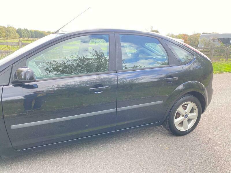 Ford Focus 1.6 Zetec Climate Black #6