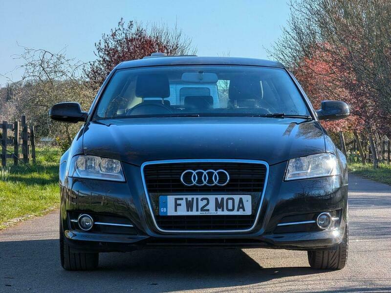 Audi A3 1.6 Tdi Se Sportback Black #2