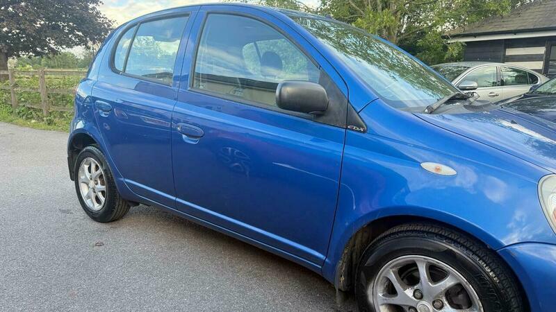 Toyota Yaris Variant Cdx Red #10