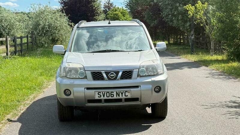 Nissan X-Trail 2.5I Aventura #2