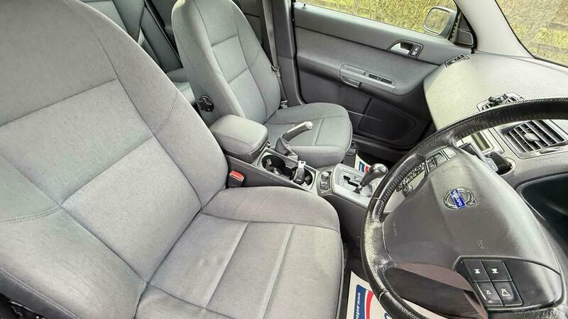 Volvo S40 Se Red #14