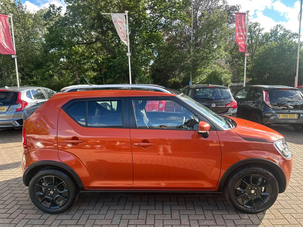 Suzuki Ignis Hatchback Red #18
