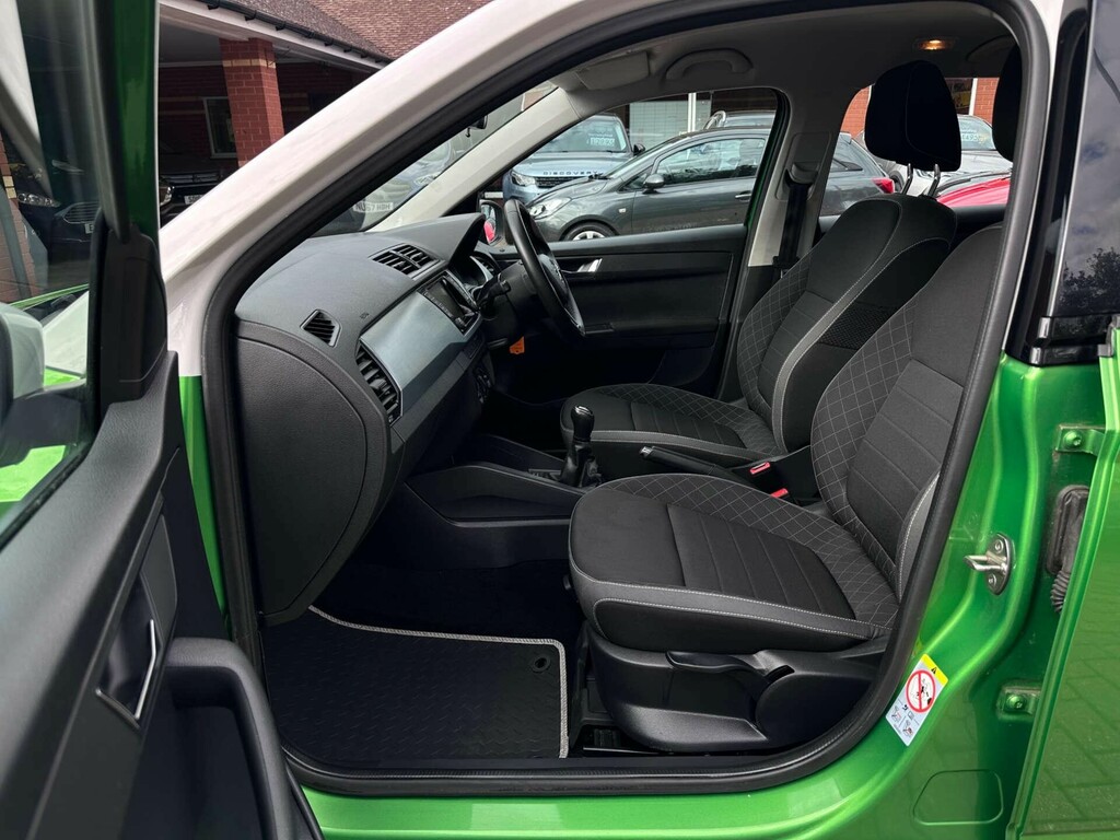 Skoda Fabia Hatchback Grey #40