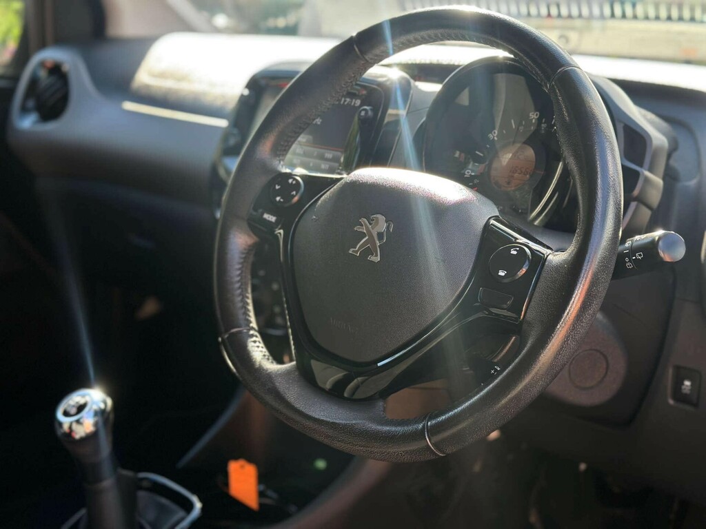 Peugeot 108 1.0 Allure LX20VBE #4