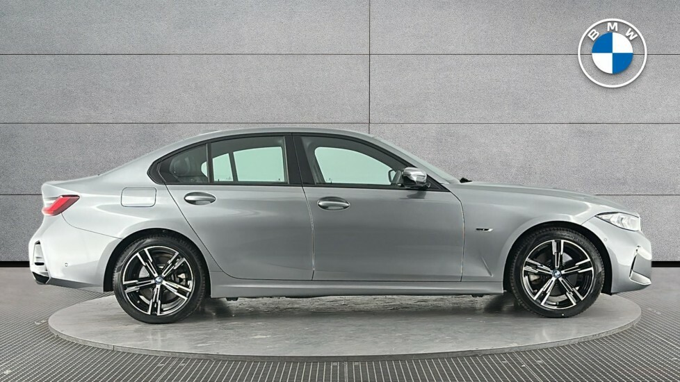 BMW 3 Series 330E M Sport Saloon KP72CZY #3
