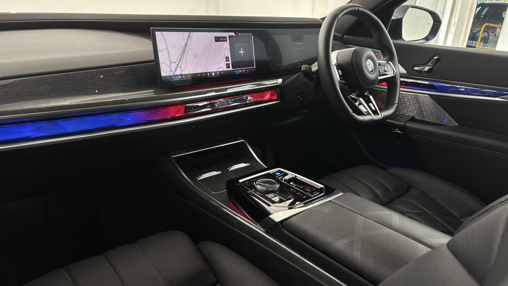 BMW i7 60 105.7Kwh Excellence Pro Xdrive Black #7