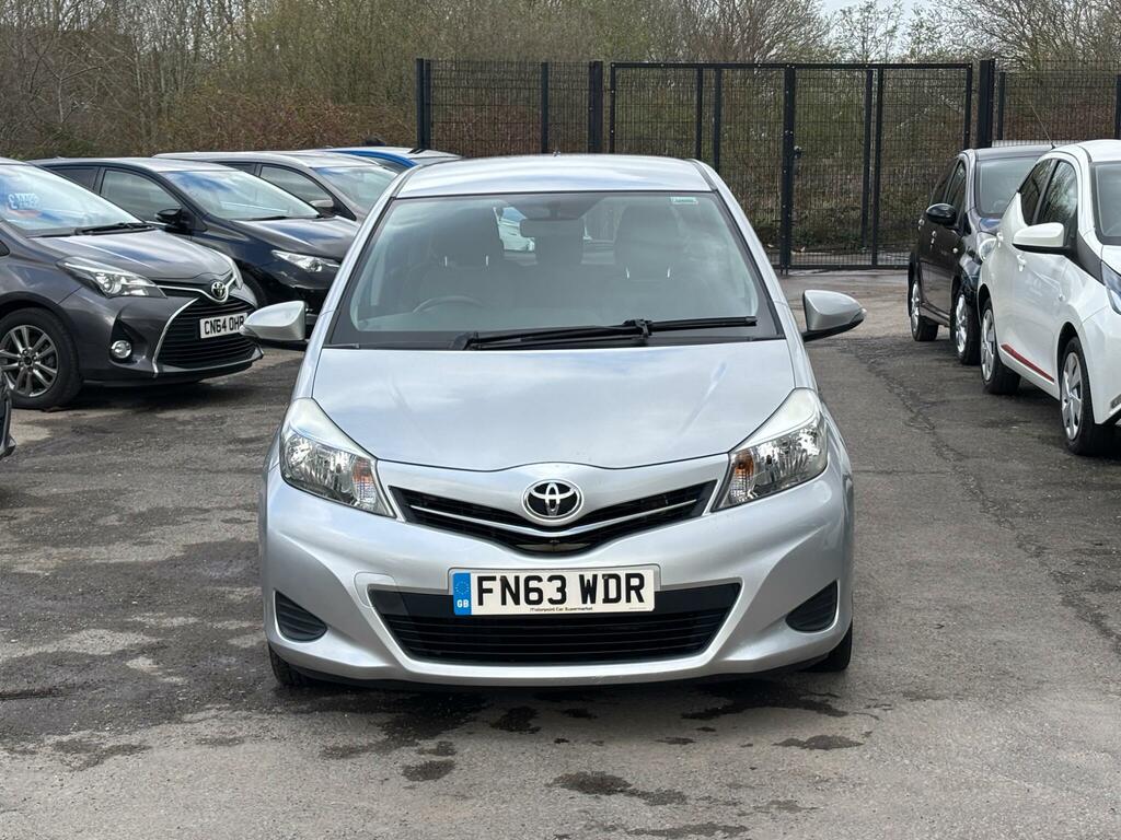 Toyota Yaris 1.33 Dual Vvt-i Tr Euro 5 FN63WDR Silver #2