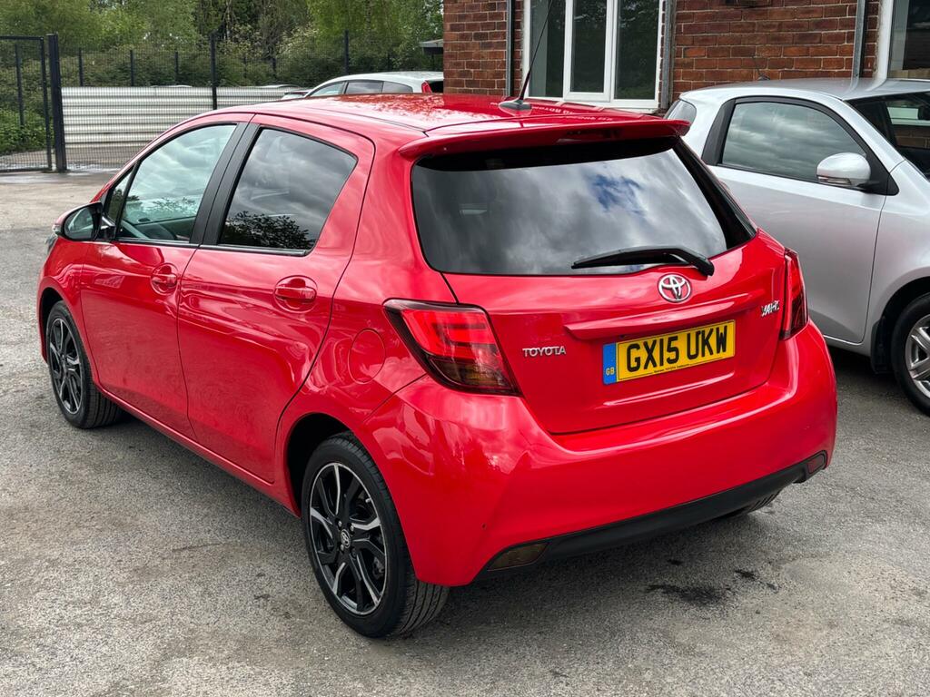 Toyota Yaris 1.33 Dual Vvt-i Sport Euro 5 Euro 5 GX15UKW Red #4