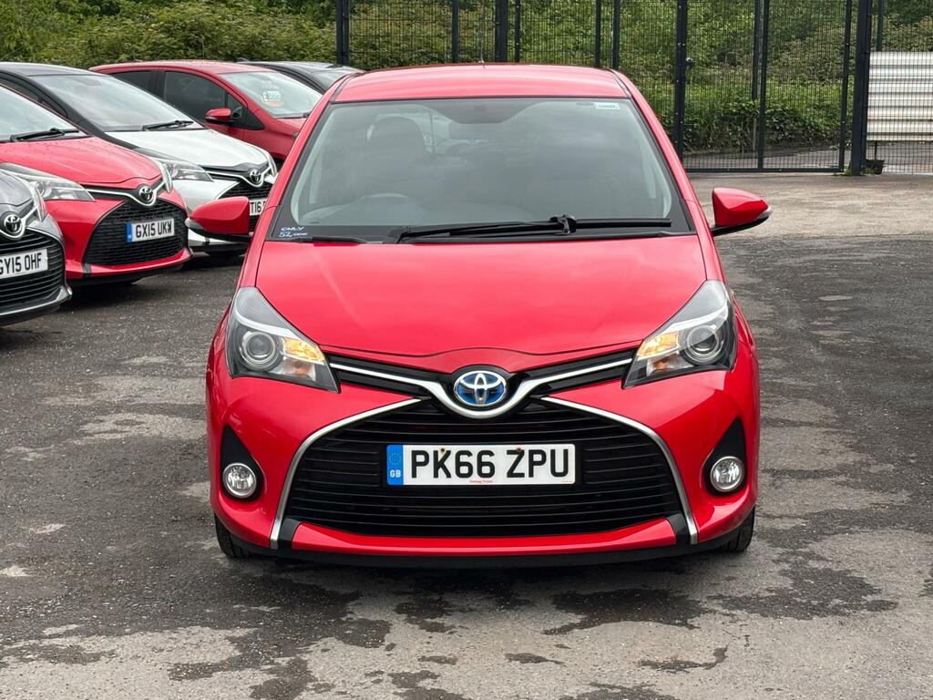 Toyota Yaris 1.5 Vvt-h Icon E-cvt Euro 6 PK66ZPU Red #2