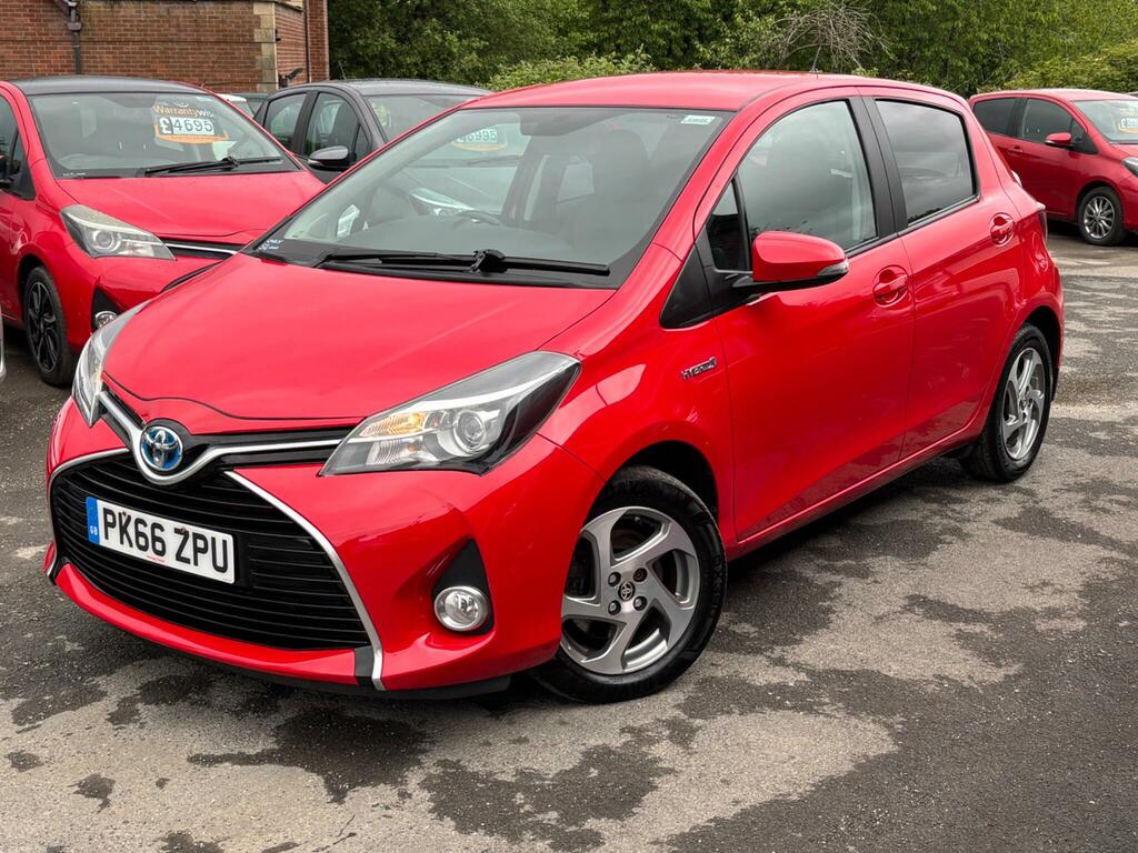 Toyota Yaris 1.5 Vvt-h Icon E-cvt Euro 6 PK66ZPU Red #3