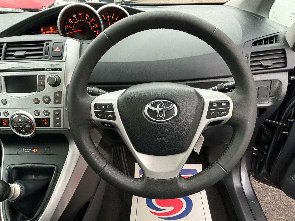 Toyota Verso D-4d Tr Silver #17
