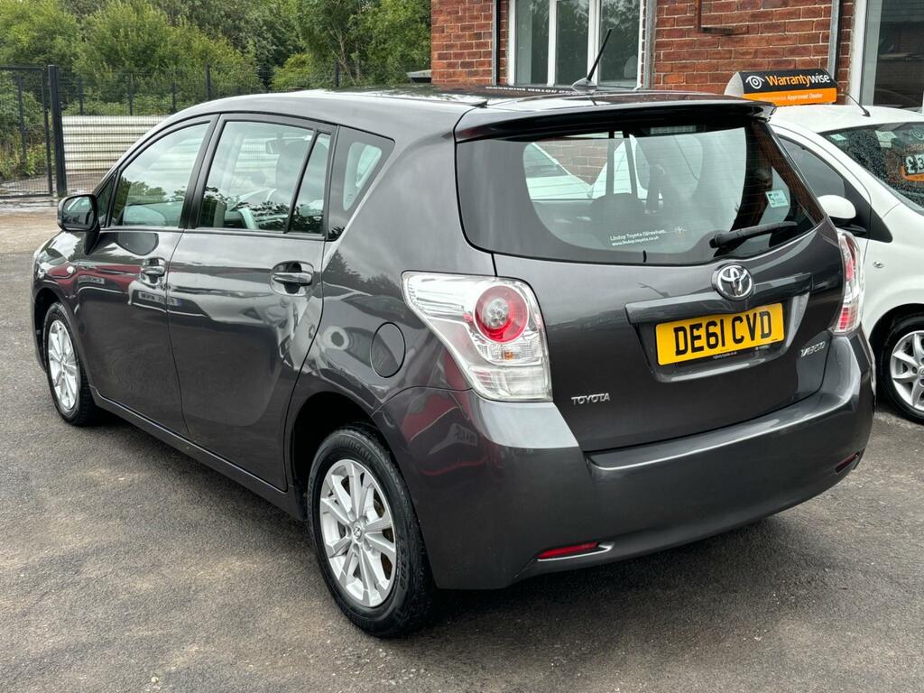 Toyota Verso 2.0 D-4d Tr Euro 5 Grey #4